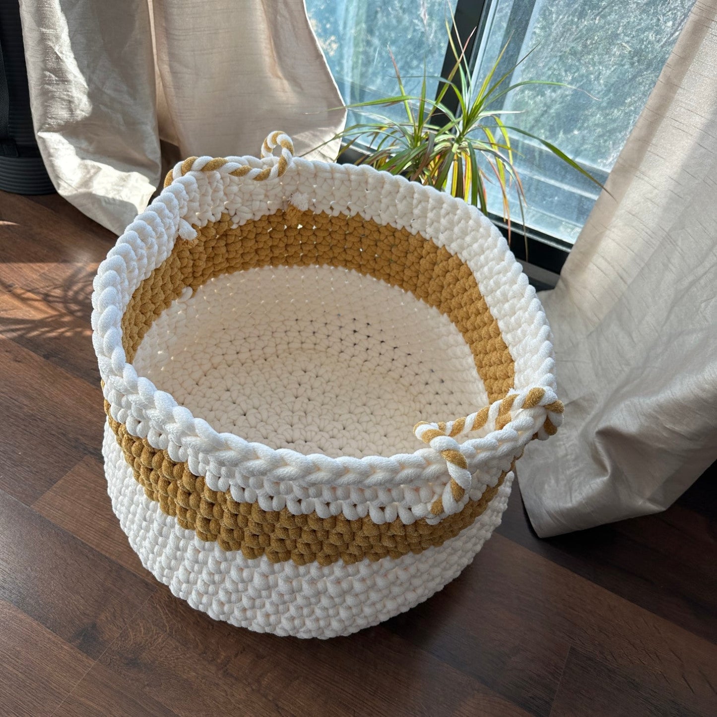 Crochet Plush Big Basket Pattern