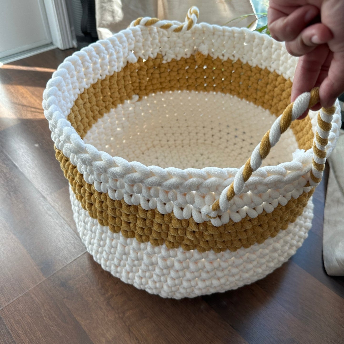 Crochet Plush Big Basket Pattern